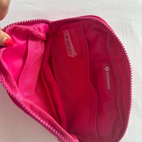 Lululemon belt bag , New With Tags Pink Fanny Bag - Picture 7 of 8